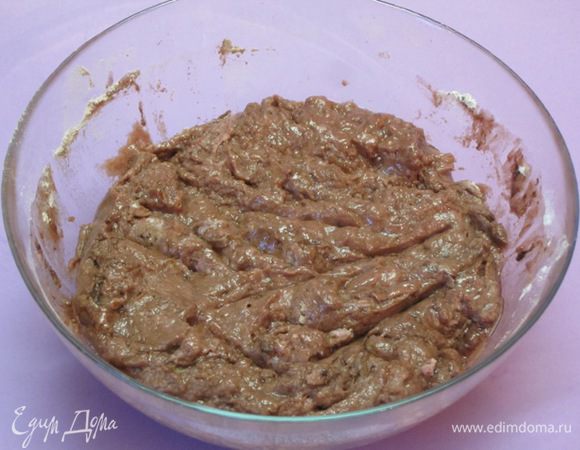 Замесить тесто.