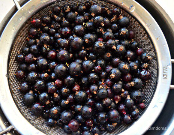 Ягоды хорошо промыть.
