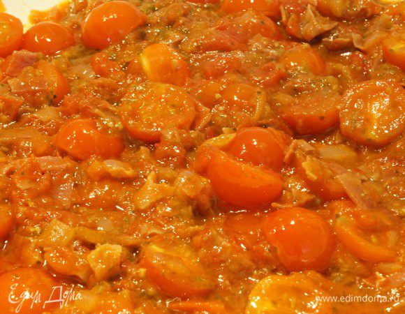 Соус "песто", вино и приправы.