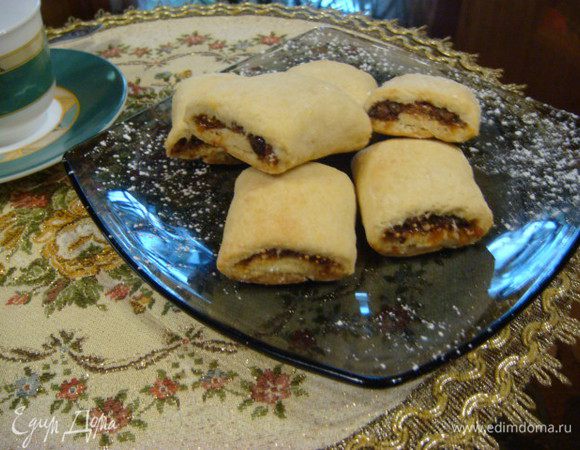 Очень нежное тесто и необыкновенно вкусная начинка.