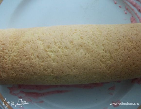 Скрутить снова и отправить в холодильник,на пару часов.