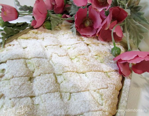 Пирог охладить, присыпать сахарной пудрой.
Приятного аппетита!!! 