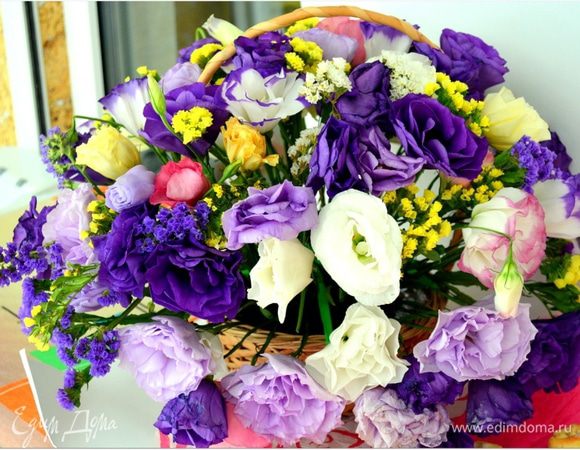 Готовое печенье посыпаем сахарной пудрой и наслаждаемся! 

Смачного ;)

P.S. Похвастаюсь такой цветочной красотой :)