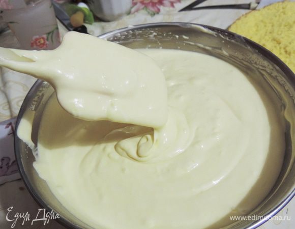 Получается воздушный и ароматный крем. Используем его сразу же!