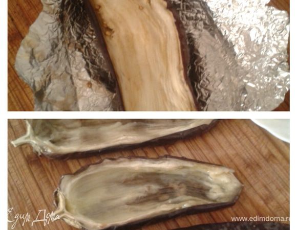  Баклажаны освободить от фольги, немного остудить, ложкой аккуратно достать мякоть, порезать и смешать ее с печенью. 