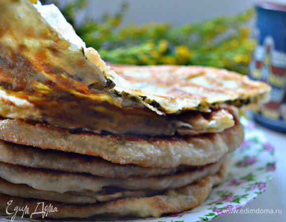 Через 5 минут можно наслаждаться вкусом тончайших (да-да, посмотрите на свет, какие они тоненькие!!) и нежных паланичек! Поверьте, и даже в холодном виде они очень вкусные! Приятного вам аппетита!