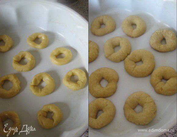 Выложить печенье в форму ( я ничем не смазывала), на небольшом расстоянии друг от друга.
Выпекать  до красивого румяного цвета, минут 10-15. ( Ориентируйтесь по своей духовке).
Вынуть противень и посыпать печенье сахарной пудрой. Дать остыть
* Получается ~ 35-40 штук.
