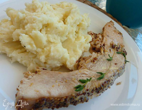 Поддавать сразу с пюре или любым гарниром . 
