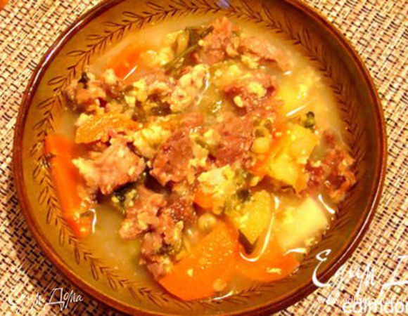 Суп на сырной сыворотке с говяжьими ребрами:
http://www.edimdoma.ru/retsepty/63057-syrnyy-sup-s-govyazhimi-rebrami