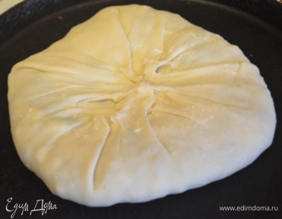 Обжарить на разогретой СУХОЙ сковороде с обеих сторон.