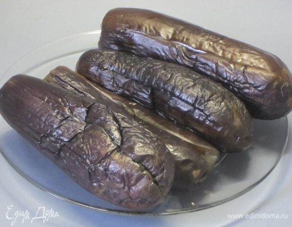 Вынуть из воды, откинув на дуршлаг.