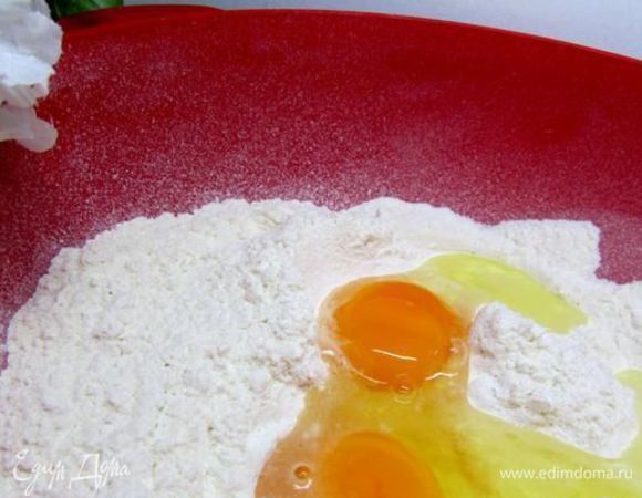 Добавить яйца. 