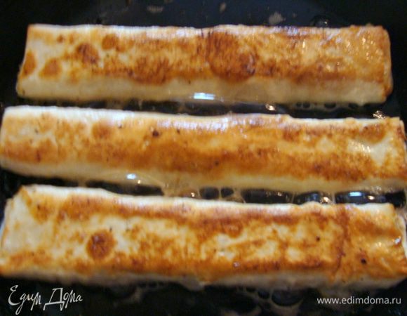 Обжариваем с двух сторон, буквально пару минут.