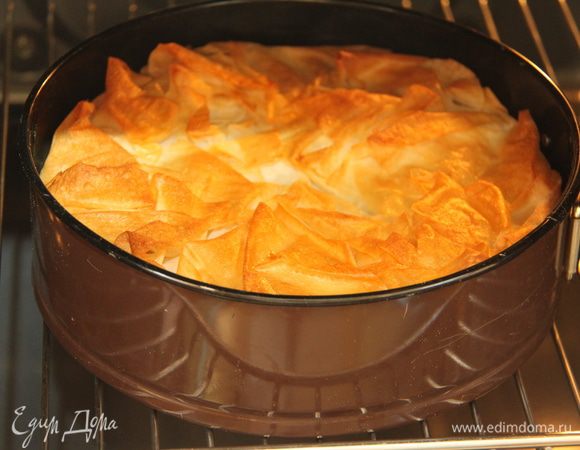 Запечь при 200*С в течение примерно 12 минут, до золотистого цвета.