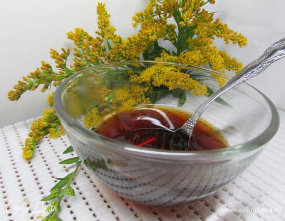 Отмерить 5 ст. л. кофе, добавить сахар и коньяк. Хорошо размешать.