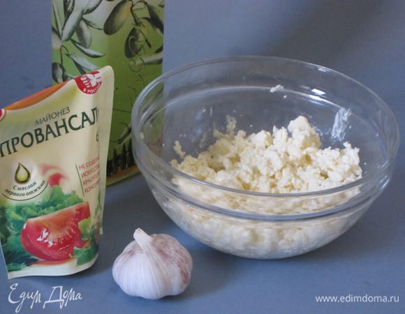 Добавить майонез.