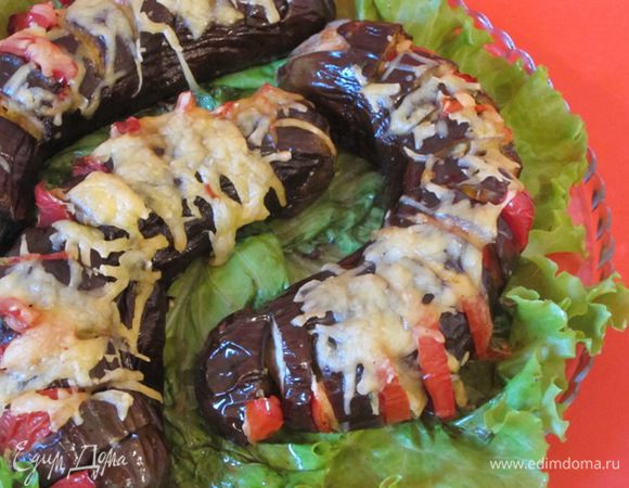 Выложить в смазанную маслом форму. Запекать при 180 С около часа.