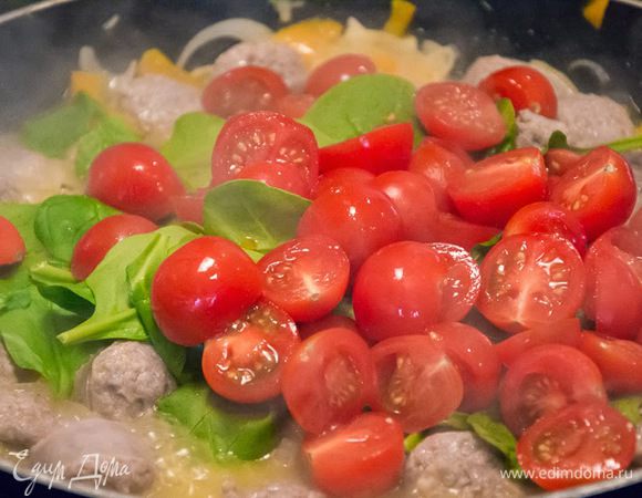 и порезанные помидорки