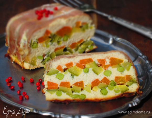 Нарезать на порции и подавать.Приятного аппетита:))