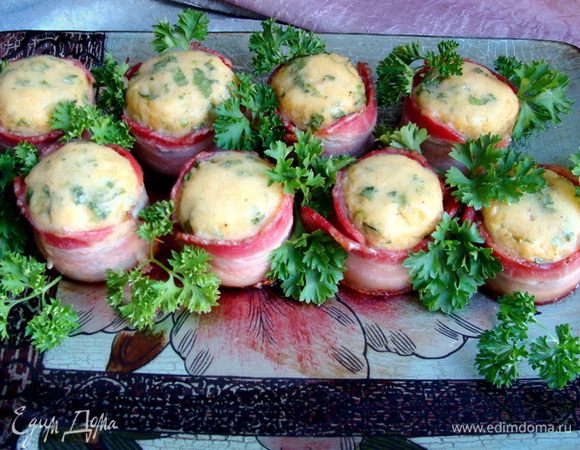 Употреблять можно как в горячем, так и в холодном виде. Можно обойтись вовсе без бекона, тоже очень вкусно))