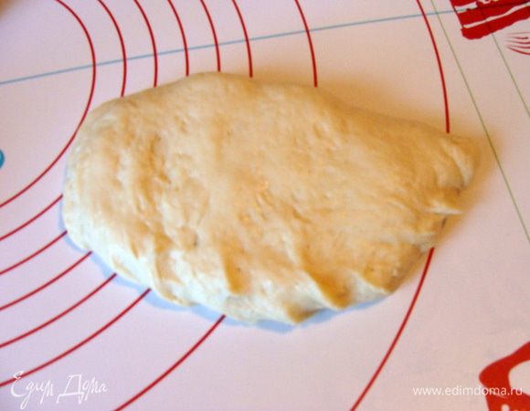 Завернуть его. Жарить по 2 минуты с каждой стороны, следите за цветом.