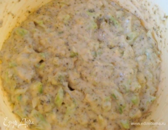 Перемешать получившееся тесто с брокколи.