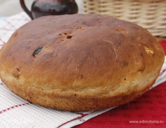 Перед выпечкой смазать молоком.(я забыла)

Выпекать в разогретой до 180-200С в духовке 45 минут до румяного цвета.

Остудить на решетке.