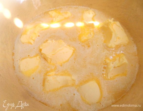 Масло растопить.