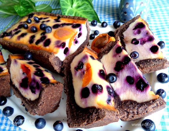 А сам тарт можно посмотреть в кулинарной битве: http://www.edimdoma.ru/retsepty/68192-tart-chernika-v-smetane