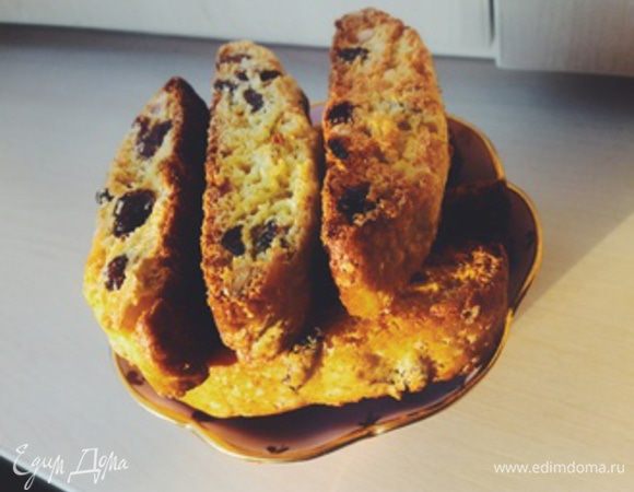 Говорят, что хранятся очень долго в закрытой герметичной коробке..

Сама не знаю, даже двойная партия у меня больше недели никогда не хранилась =)

Приятного аппетита!