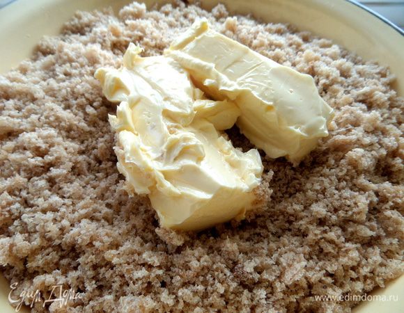 Добавим размягчённое масло.