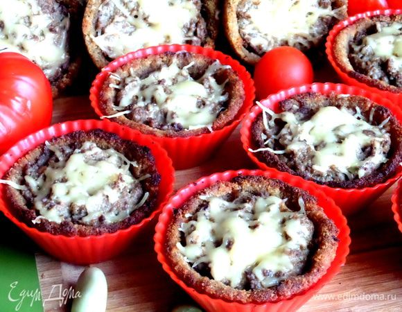 И ставим снова ненадолго в духовку,пока не расплавится сыр.