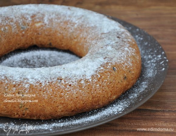 Готовность проверьте деревянной шпажкой. 
Готовый кекс остудите в форме и вынув из формы посыпьте сахарной пудрой. 
Все кекс готов!