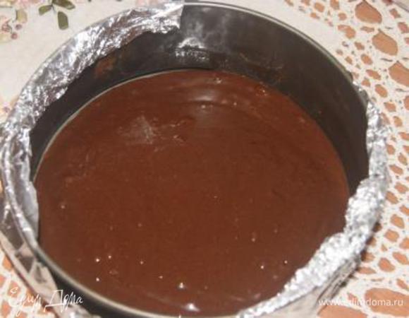  Тесто выложить в форму. Выпекать при 180 гр. 20 минут.