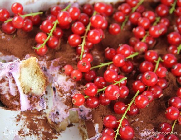 При подаче посыпаем какао и украшаем оставшимися ягодами. И наслаждаемся) Приятного аппетита)
