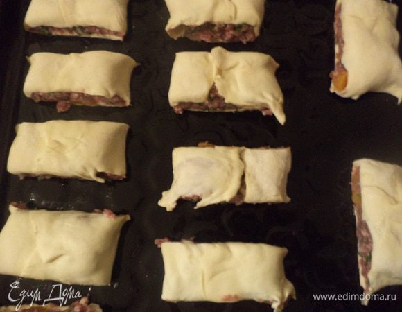 Выпекать при температуре 200 градусов 15 - 20 минут.