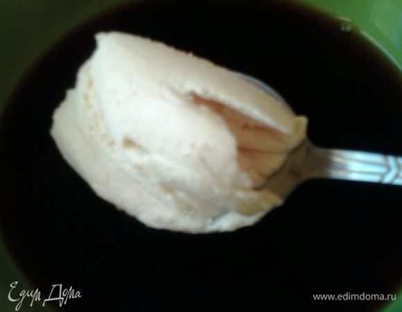 Добавляем сливки. У меня домашние, очень жирные, почти как масло. если берете магазинные, то регулируйте по вкусу.