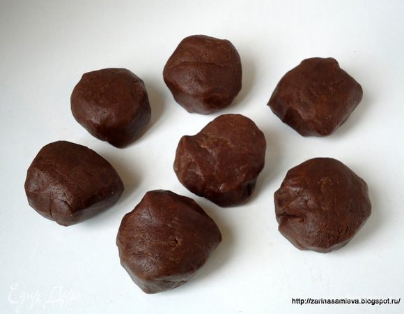 После, разделить на семь равных кусочков.