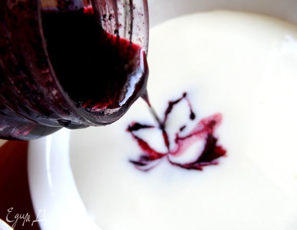 В другую натуральный сироп черники.