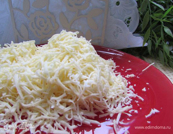 Натереть сыр. 