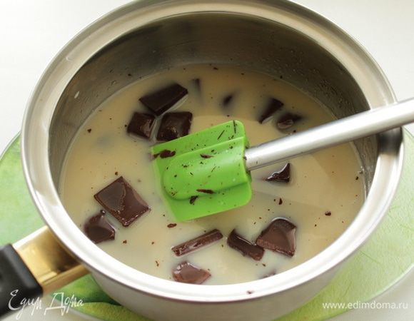 Добавить шоколад.