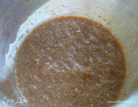 Заварить отруби в 100 мл кипятка.