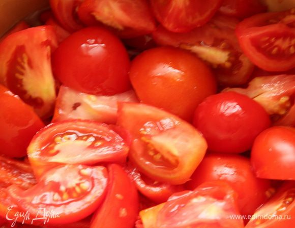 Затем в 1 слой томаты.