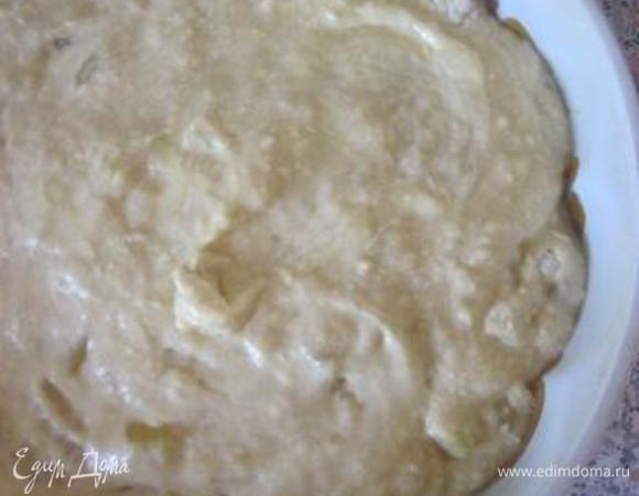 Осторожно вылить тесто в  форму.
Выпекать в разогретой духовке, до 180 С, 55-60 минут.
