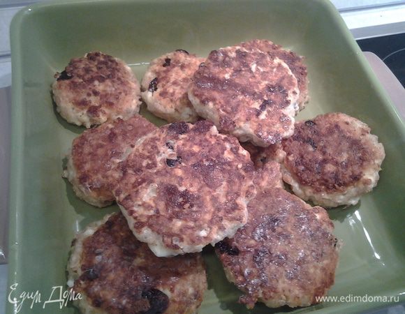 Творог должен быть сухой.
