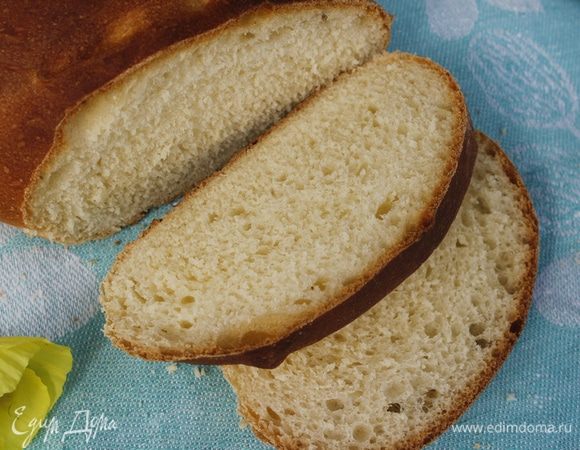 Готовый батон остудить на решетке.