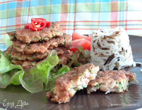 Подавать с рисом, катофельным пюре или вашим любимым гарниром, не забывая про овощи.

Приятного аппетита!