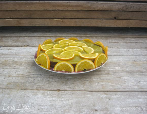 Декор:
Бока и верх украсить дольками апельсина.