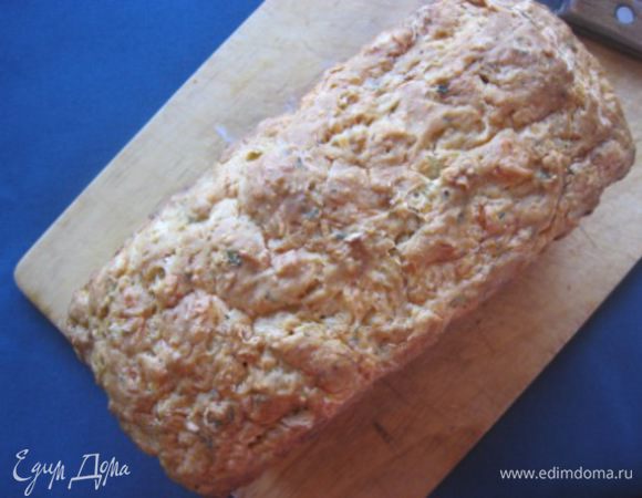 Дать остыть в форме, минут 5, достать хлеб из формы, дать полностью остыть.
