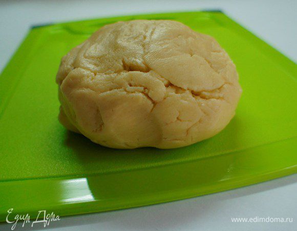 Замесить тесто.